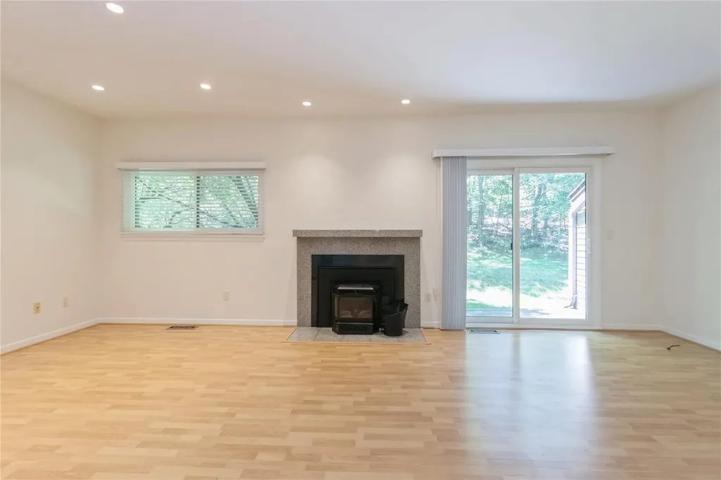 76 Deerfield Lane Ossining NY 10562