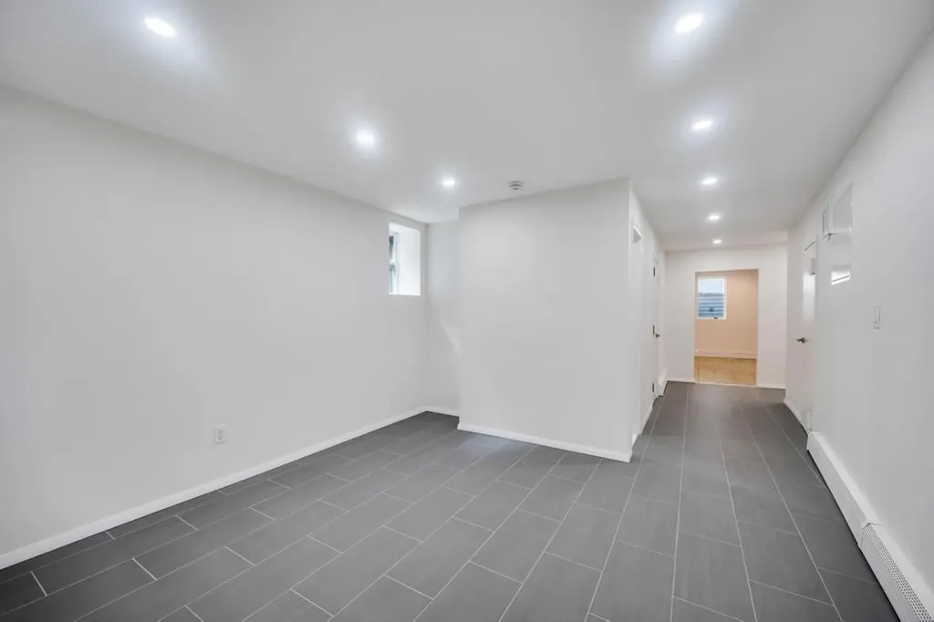 26 Ravine Road Great Neck NY 11023