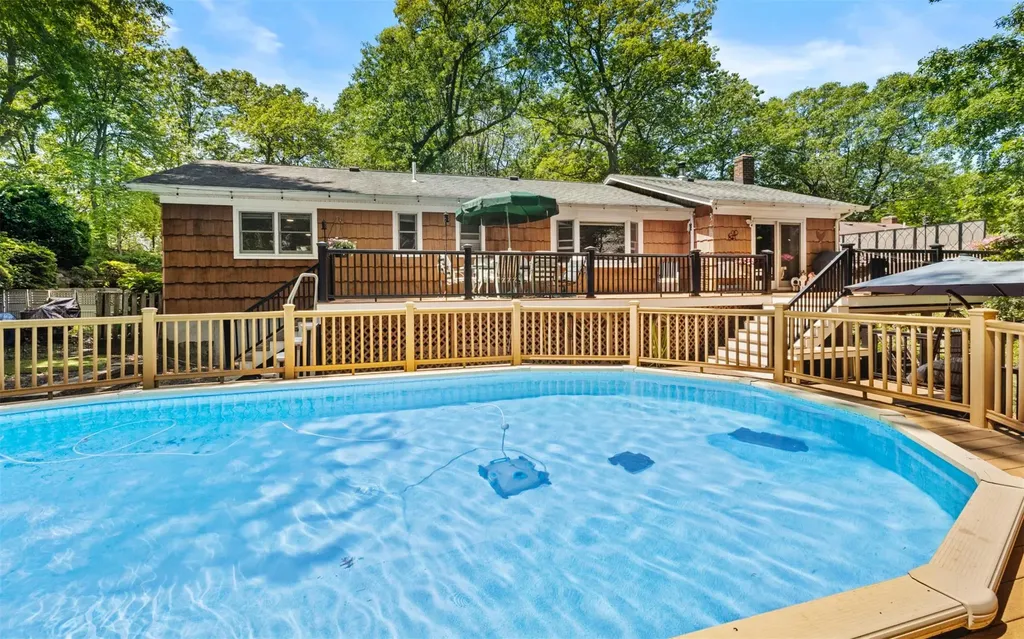 23 Cedar Avenue Setauket NY 11733