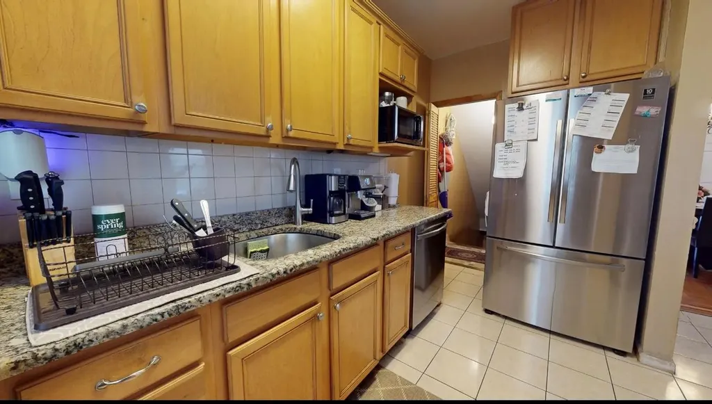 2547 Laconia Avenue Bronx NY 10469