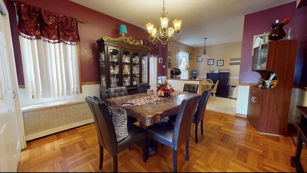 2547 Laconia Avenue Bronx NY 10469
