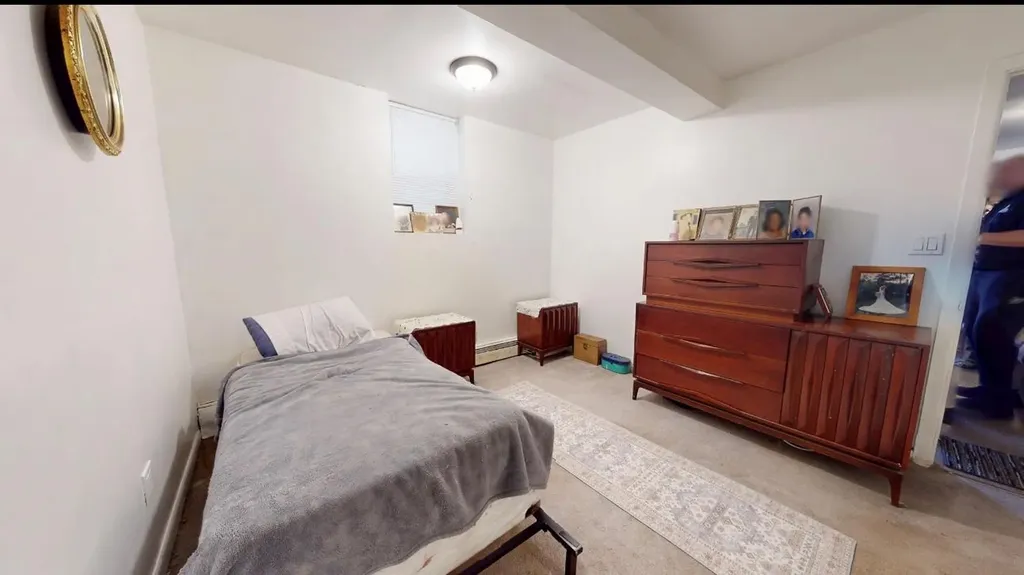 2547 Laconia Avenue Bronx NY 10469