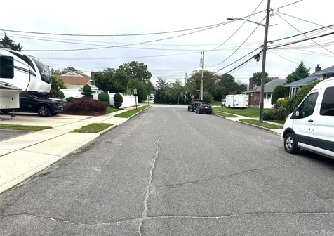 11 Berryhill Lane Bethpage NY 11714