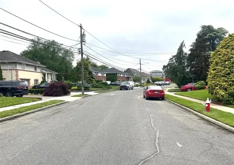 11 Berryhill Lane Bethpage NY 11714