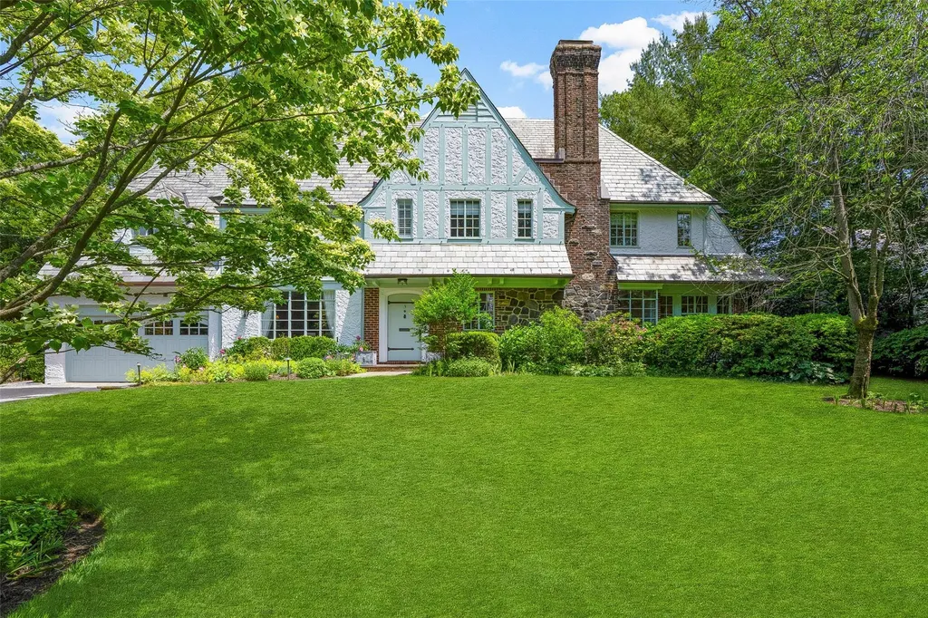 383 Beechmont Drive New Rochelle NY 10804