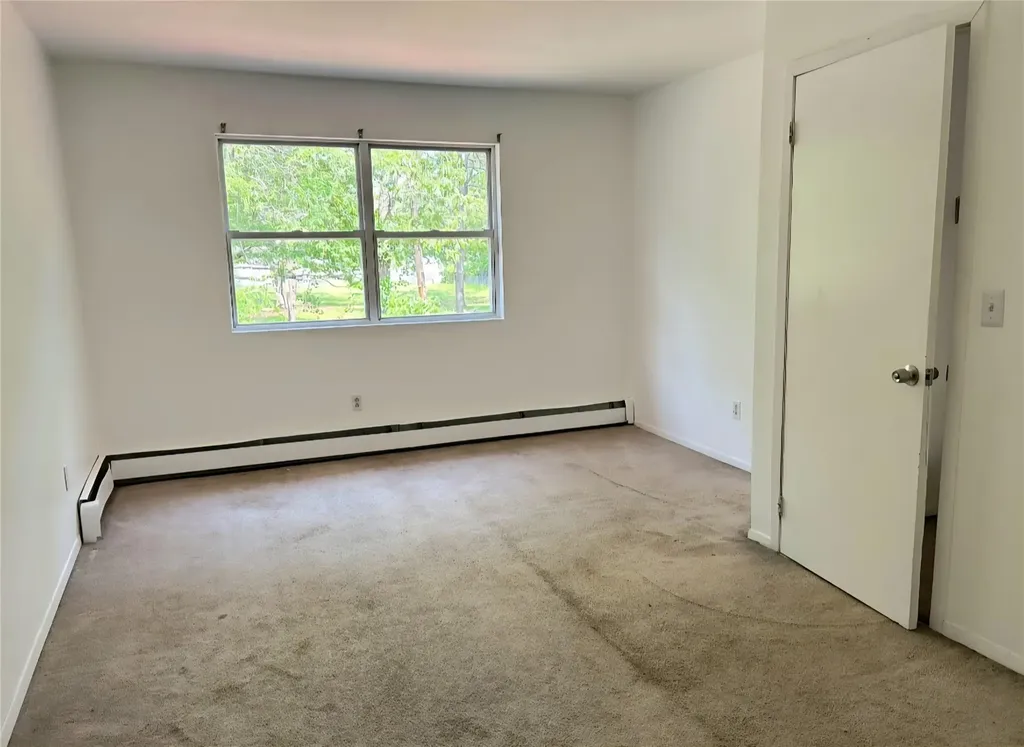 17 Erna Drive Coram NY 11727