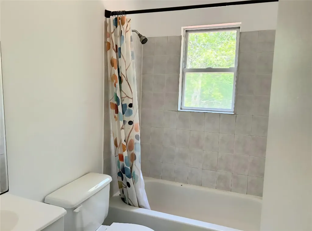 17 Erna Drive Coram NY 11727
