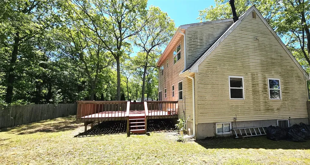 17 Erna Drive Coram NY 11727