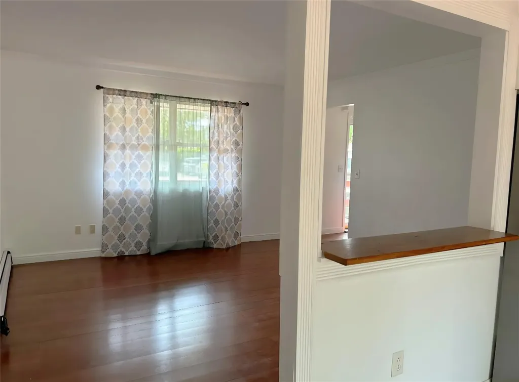 17 Erna Drive Coram NY 11727