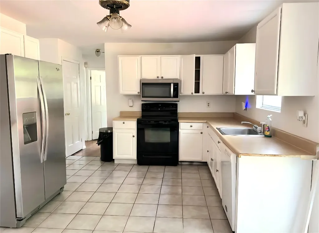 17 Erna Drive Coram NY 11727