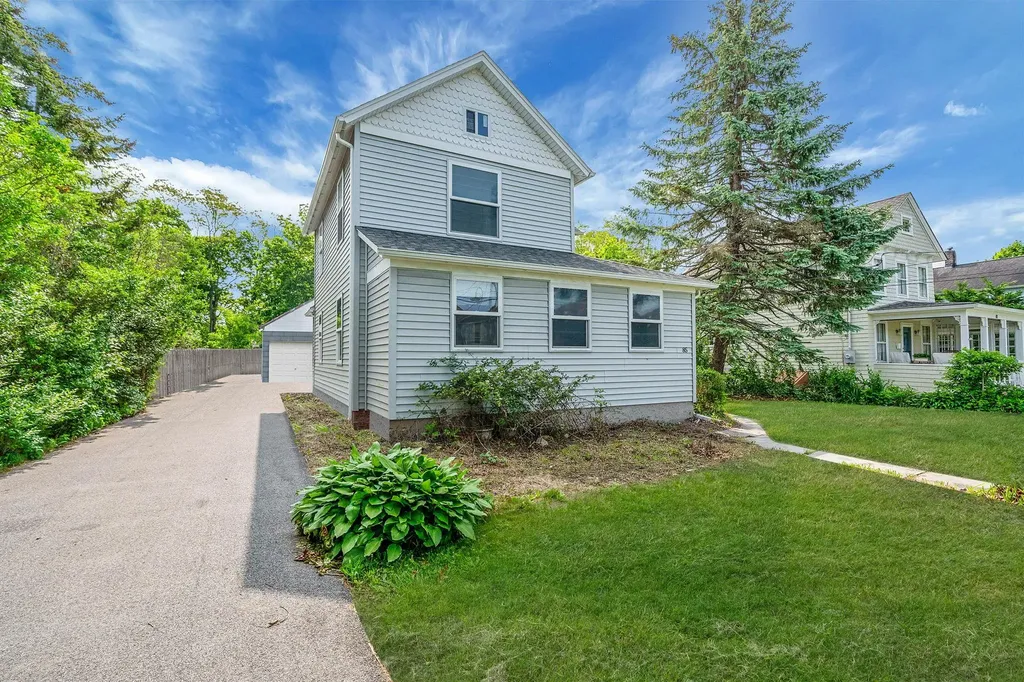 85 Jayne Avenue Patchogue NY 11772
