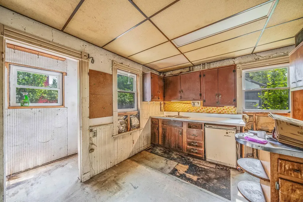 85 Jayne Avenue Patchogue NY 11772