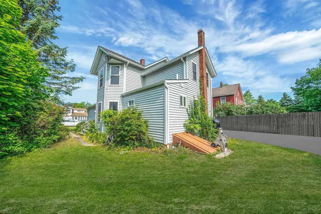 85 Jayne Avenue Patchogue NY 11772