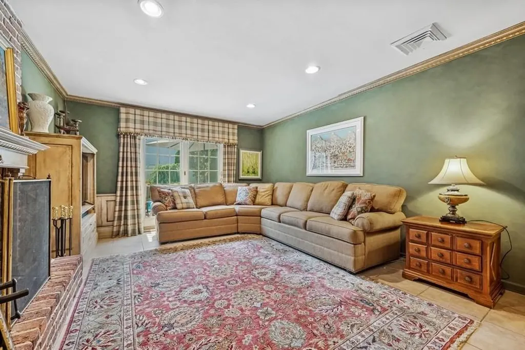 3186 Jason Drive Bellmore NY 11710