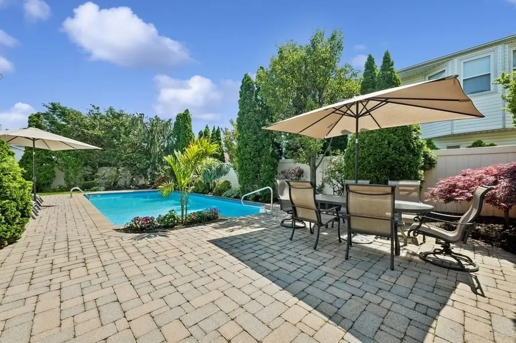 3186 Jason Drive Bellmore NY 11710