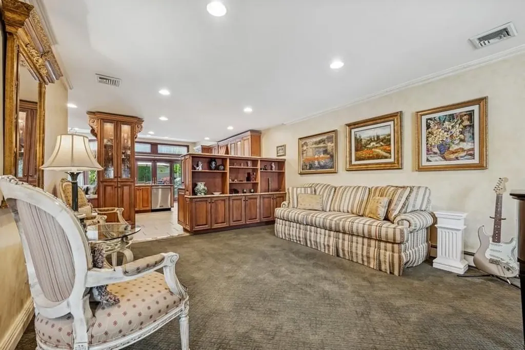 3186 Jason Drive Bellmore NY 11710