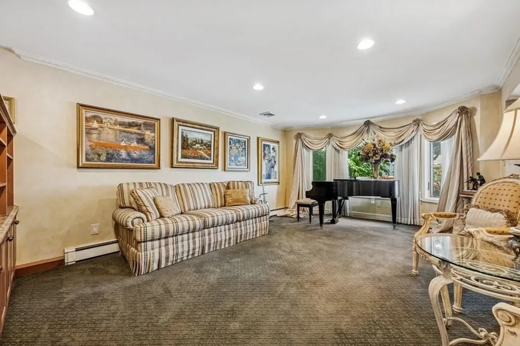 3186 Jason Drive Bellmore NY 11710