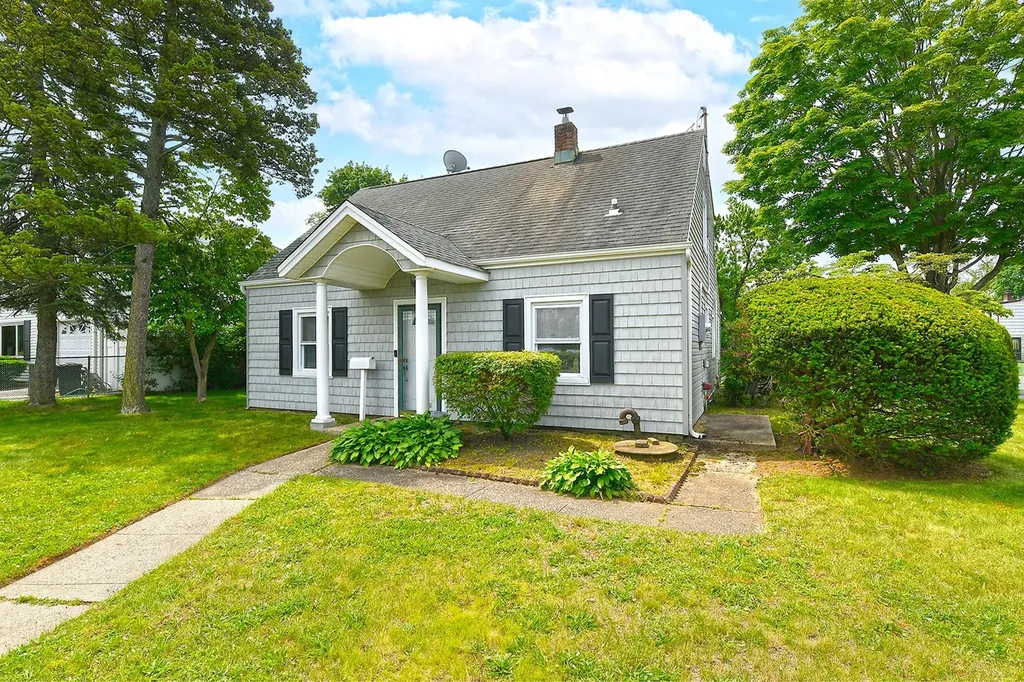 2 Anvil Lane Levittown NY 11756
