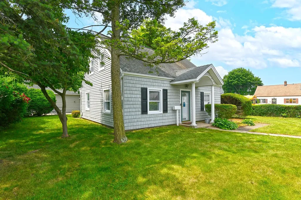 2 Anvil Lane Levittown NY 11756