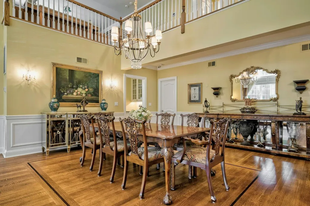 21 Hathaway Lane Manhasset NY 11030