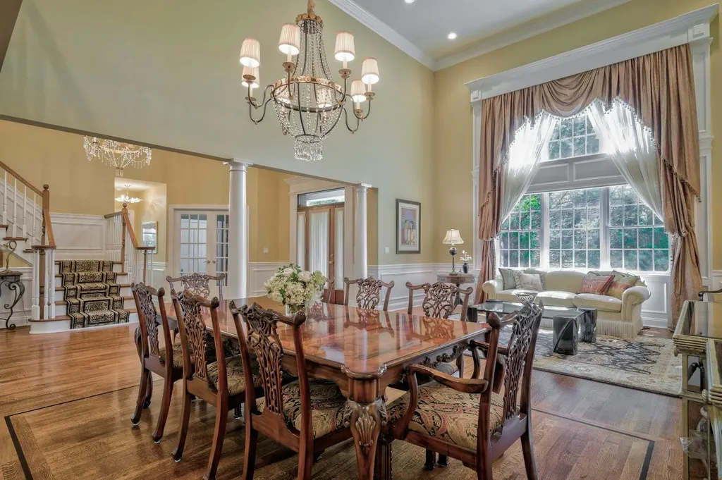 21 Hathaway Lane Manhasset NY 11030