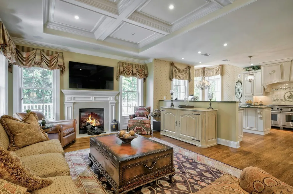 21 Hathaway Lane Manhasset NY 11030