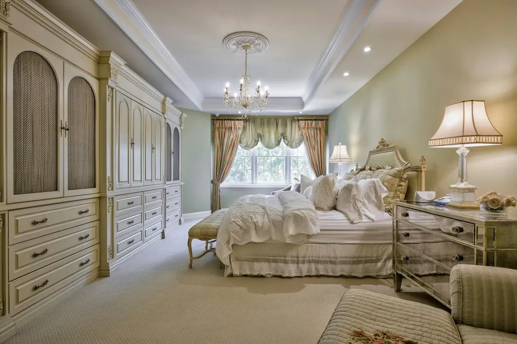 21 Hathaway Lane Manhasset NY 11030