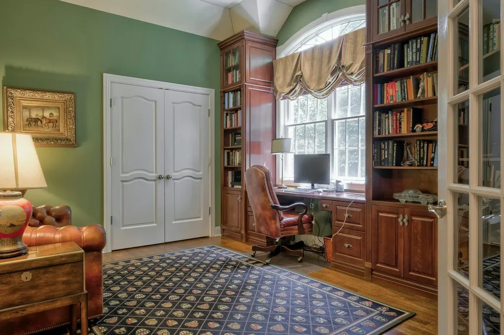 21 Hathaway Lane Manhasset NY 11030