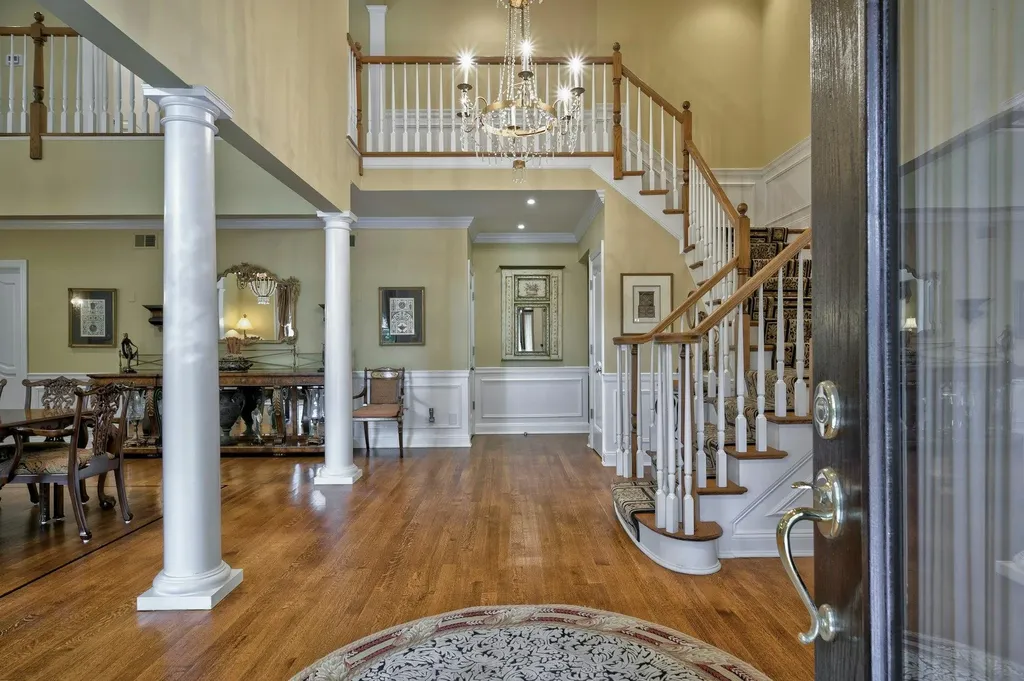 21 Hathaway Lane Manhasset NY 11030