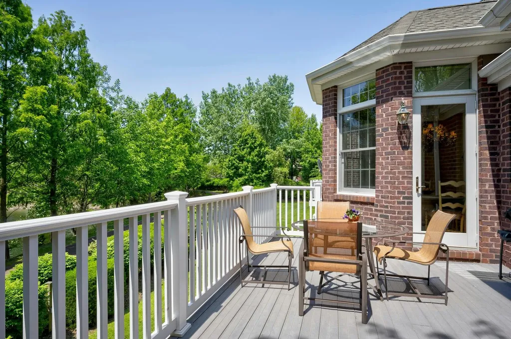 21 Hathaway Lane Manhasset NY 11030