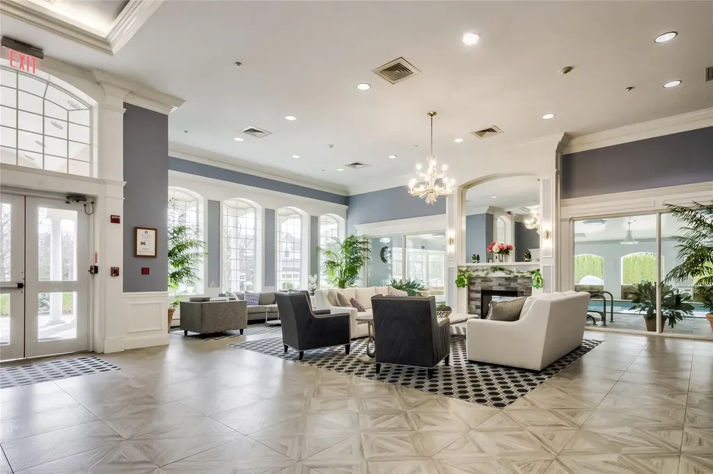 21 Hathaway Lane Manhasset NY 11030