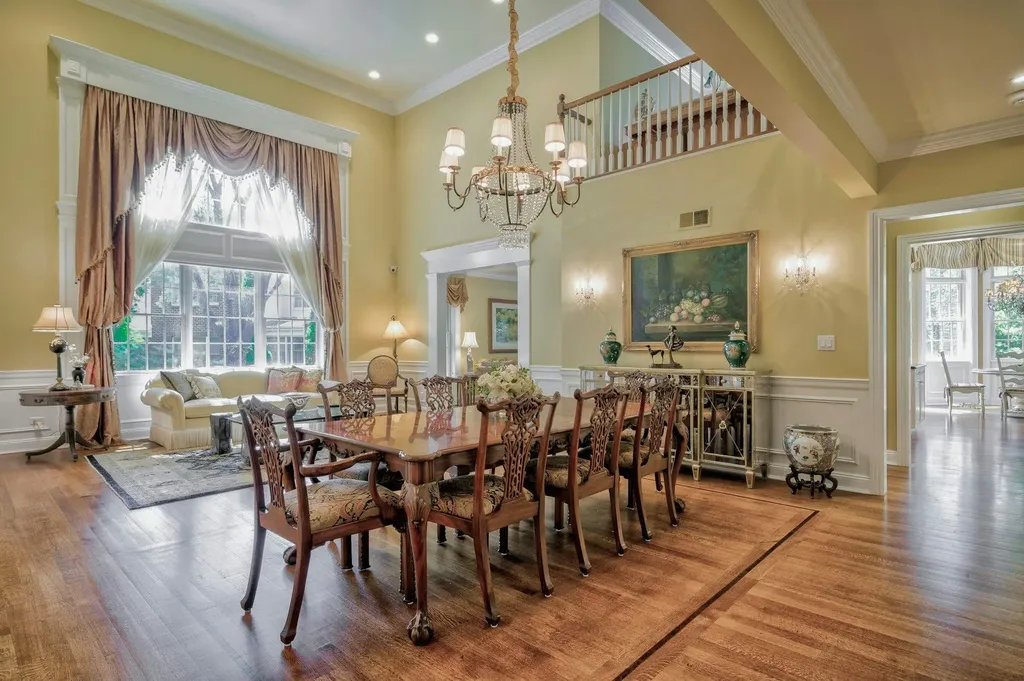 21 Hathaway Lane Manhasset NY 11030