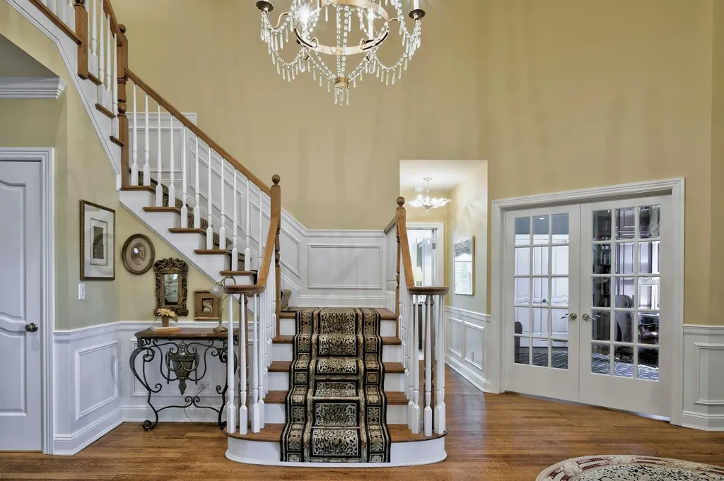 21 Hathaway Lane Manhasset NY 11030