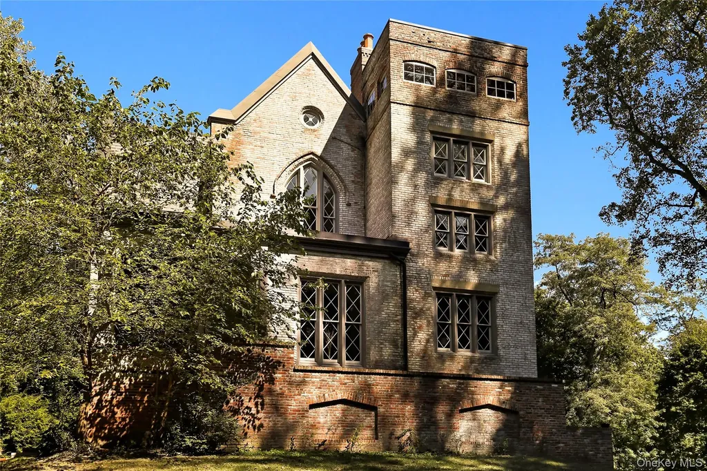 1070 Route 9d Garrison NY 10524