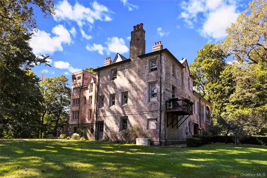 1070 Route 9d Garrison NY 10524