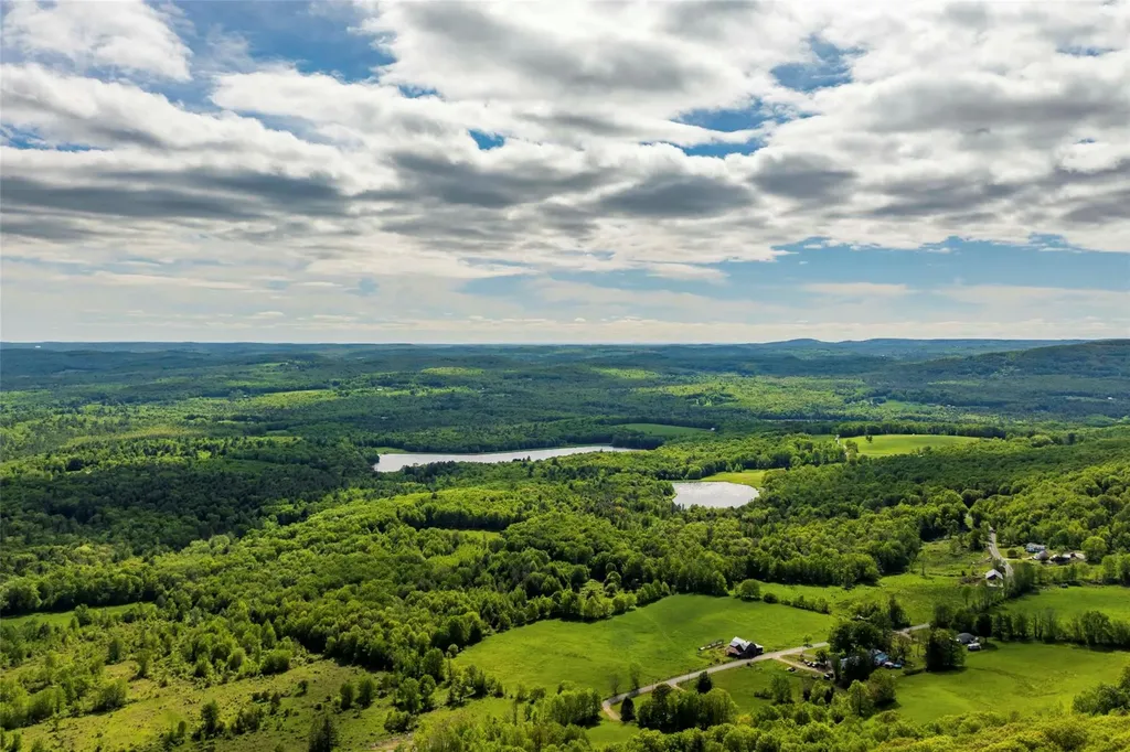 3 Red Rock Road Wawarsing NY 12489