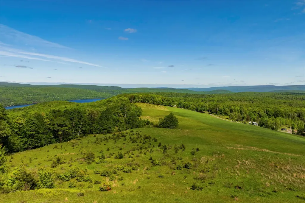 19 Red Rock Road Wawarsing NY 12489