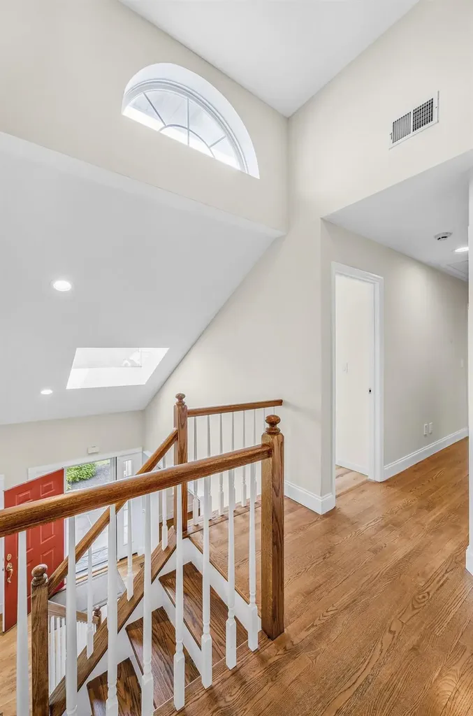8 Tecumseh Court Commack NY 11725