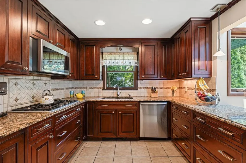 38 Winslow Road White Plains NY 10606