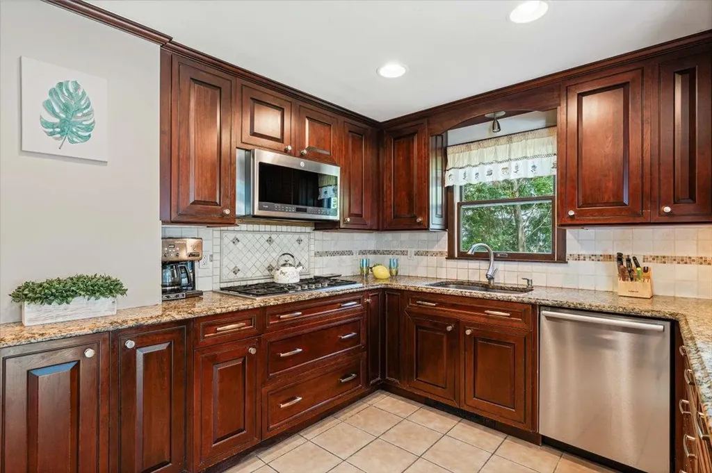 38 Winslow Road White Plains NY 10606