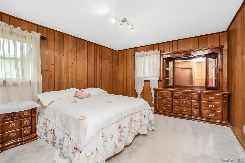127 Parkview Road Elmsford NY 10523
