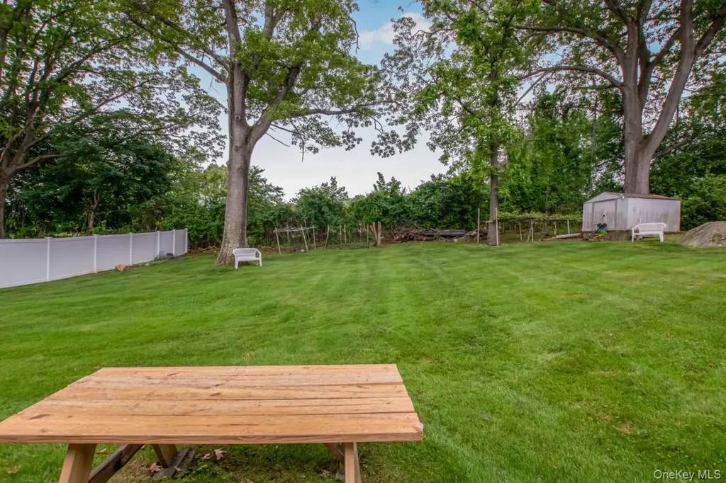 127 Parkview Road Elmsford NY 10523
