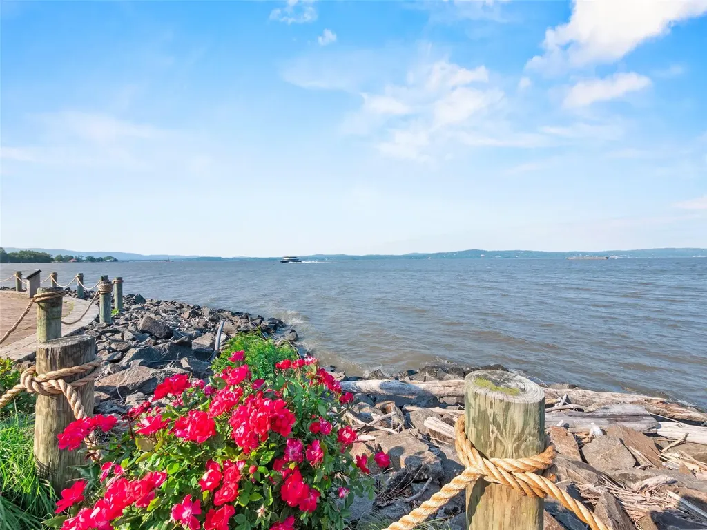 3310 Leeward Drive Haverstraw NY 10927