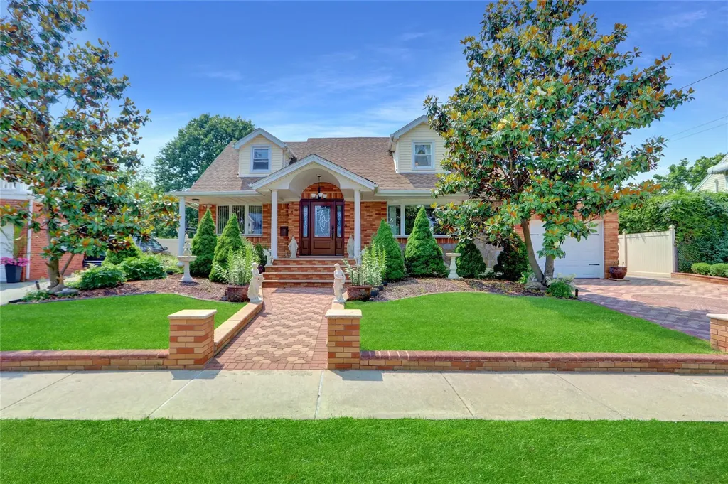 46 Meadowbrook Lane Valley Stream NY 11580