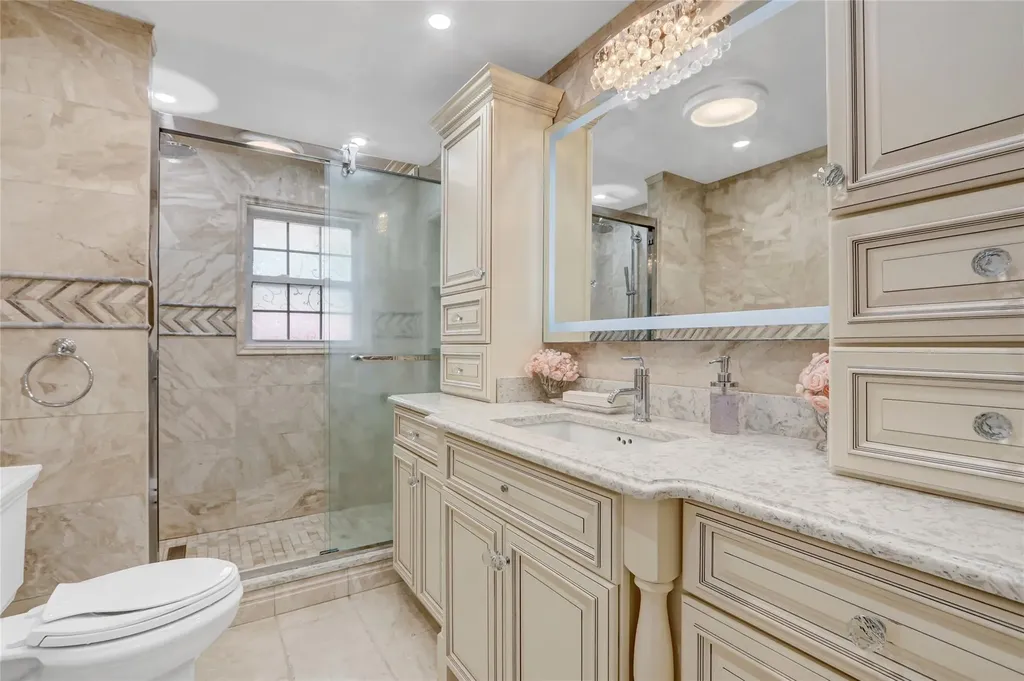 46 Meadowbrook Lane Valley Stream NY 11580