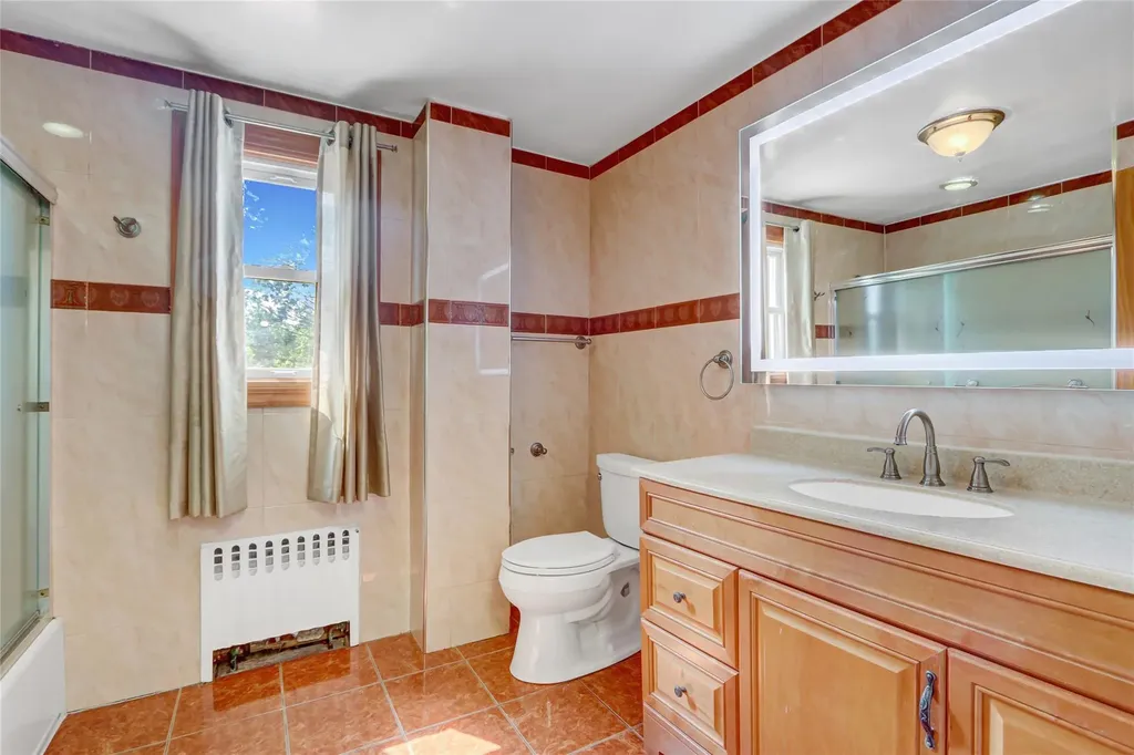 46 Meadowbrook Lane Valley Stream NY 11580