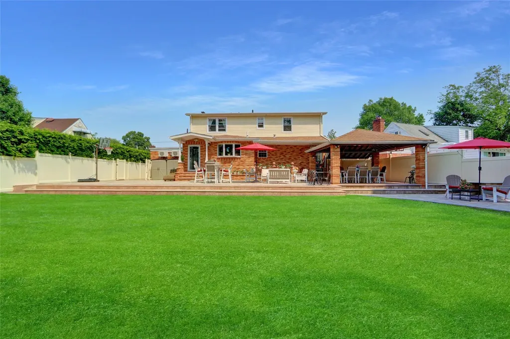 46 Meadowbrook Lane Valley Stream NY 11580
