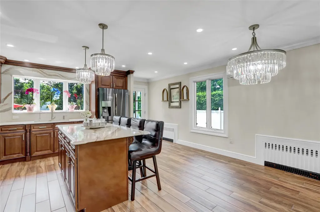 46 Meadowbrook Lane Valley Stream NY 11580