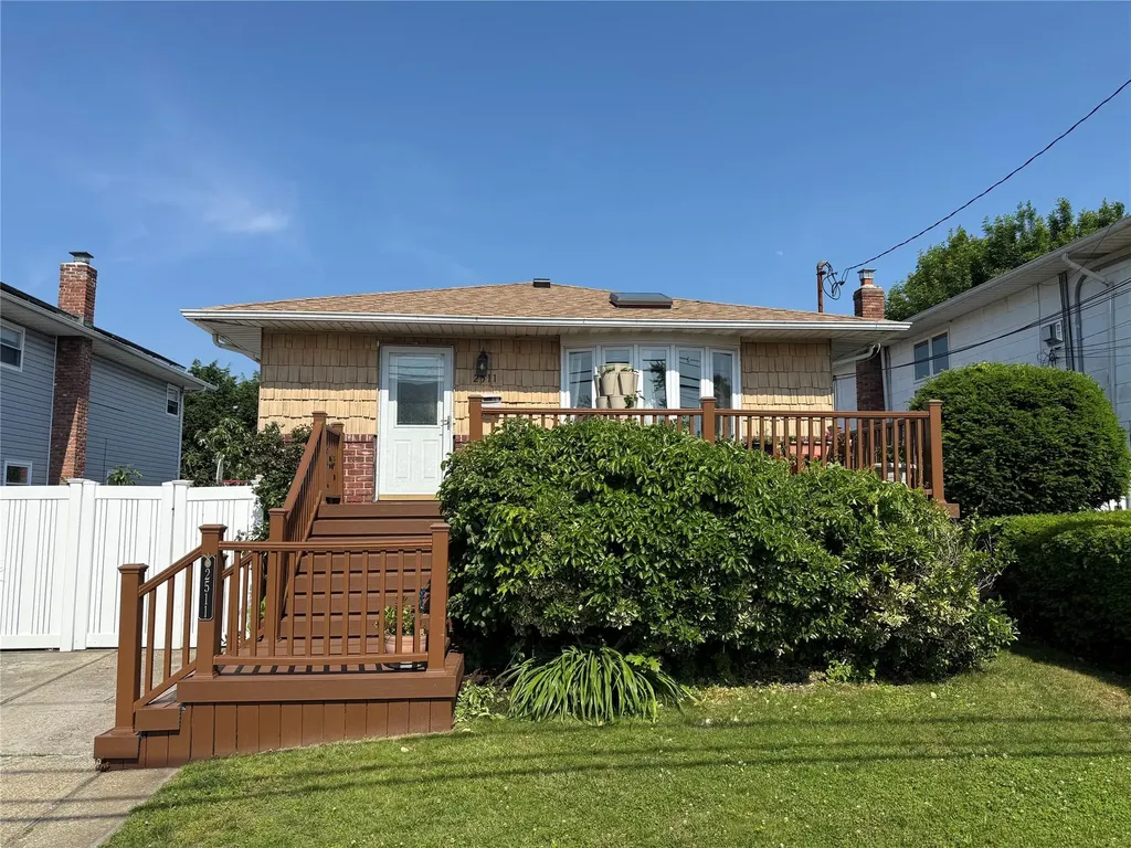 2511 Riverside Drive Wantagh NY 11793