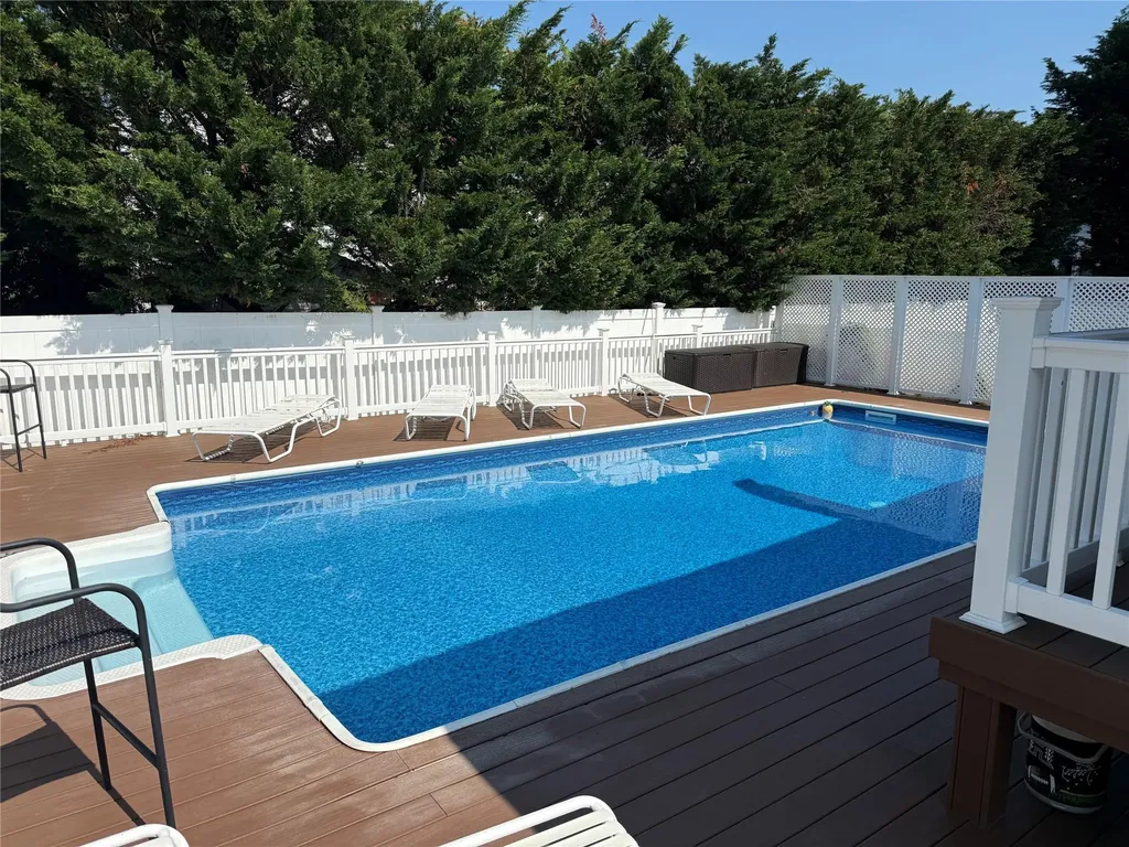 2511 Riverside Drive Wantagh NY 11793